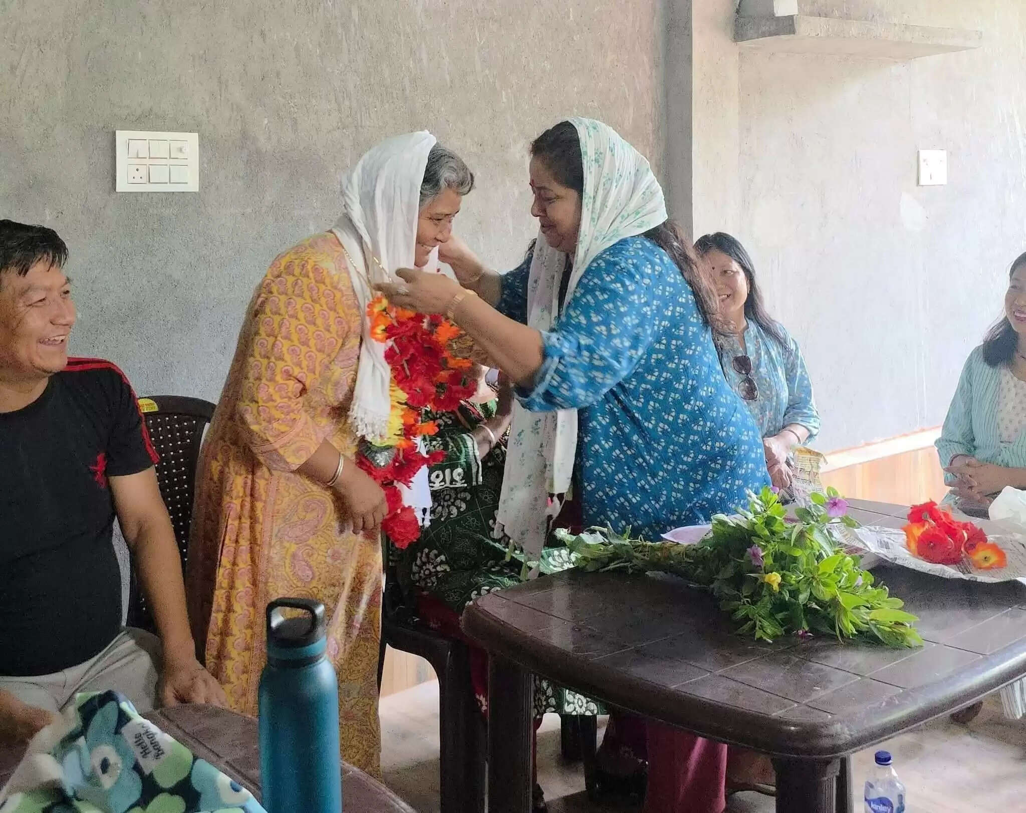 मुख्यमंत्री ने विमला गुंज्याल और यशपाल नेगी को दी बधाई, रिवर्स पलायन का प्रेरणादायक उदाहरण बताया