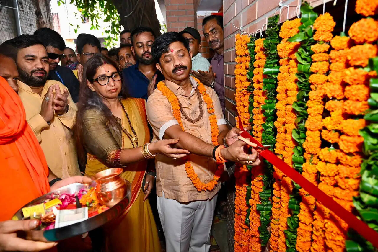 डबल इंजन की सरकार की पहली प्राथमिकता है विकास : मंत्री नन्दी