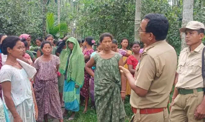 बक्सा टाइगर रिजर्व क्षेत्र में वन विभाग की कार्रवाई के दौरान हंगामा, ग्रामीणों का विरोध