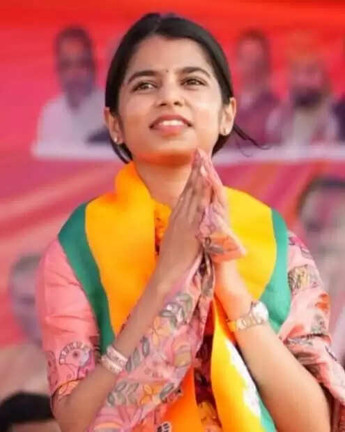 पश्चिम बंगाल को बांग्लादेश बनने से बचाना होगाः मैथिली ठाकुर