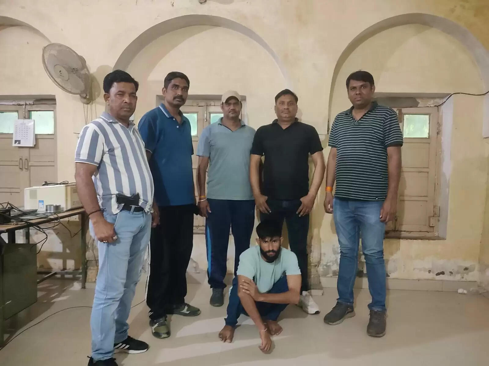 सीआईडी क्राइम ब्रांच की कार्रवाई: आठ साल से फरार पच्चीस हजार का इनामी बदमाश गिरफ्तार