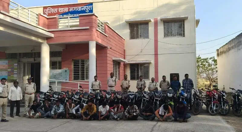 मप्र पुलिस की जुआं एवं सट्टे पर बड़ी कार्रवाई, विभिन्न जिलों से 86 लाख रूपये से अधिक की संपत्ति जब्त