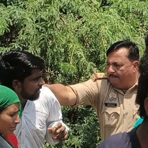 पुलिस अधीक्षक ने वायरल वीडियाे का लिया संज्ञान, थानाध्यक्ष को किया लाइन हाजिर