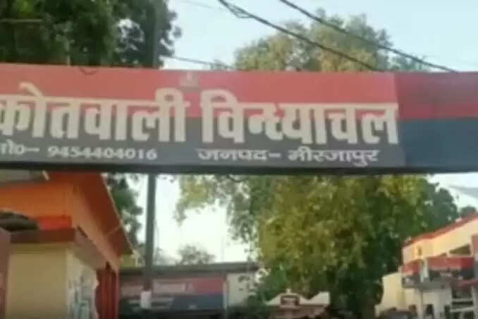 गंगा घाट में बहकर आए बालक सहित दो शव, पुलिस कर रही जांच