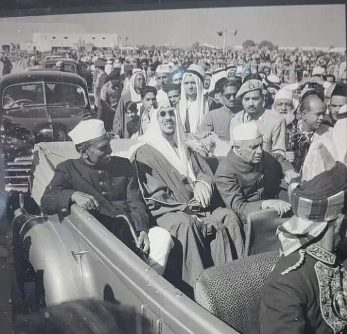 प्रधानमंत्री मोदी सऊदी अरब के दौरे पर, कांग्रेस ने याद दिलाई नेहरू के दौर के रिश्तों की गरमाहट