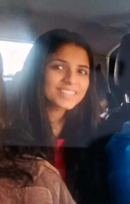 इंजीनियर बेटे ने मां और बहन पर धारदार हथियार से किया हमला, बहन की मौत मां का उपचार जारी