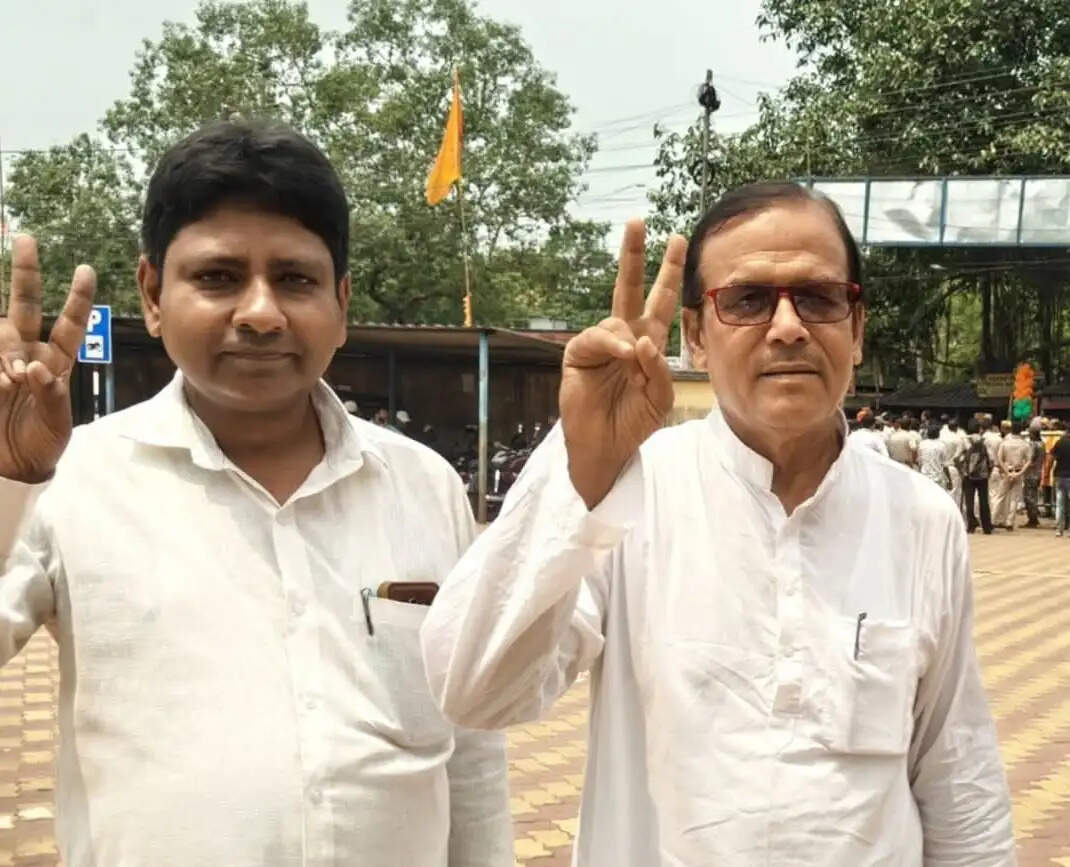 खड़गपुर में सीपीआईएम, सीपीआई और कांग्रेस उम्मीदवारों ने दाखिल किया नामांकन