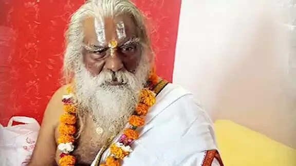 श्री राम जन्मभूमि तीर्थ क्षेत्र ट्रस्ट के अध्यक्ष महंत नृत्य गोपाल दास की तबीयत बिगड़ी