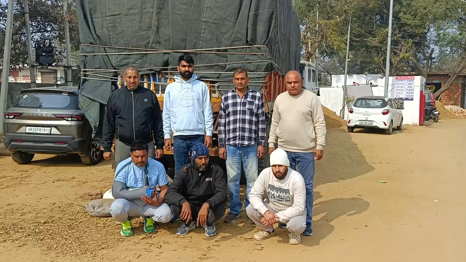 नूंह:केएमपी एक्सप्रेस वे पर 50 लाख की अवैध शराब बरामद