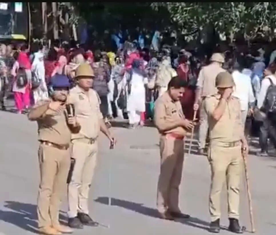 होजरी कॉम्प्लेक्स में छह घंटे तक श्रमिकों का हंगामा