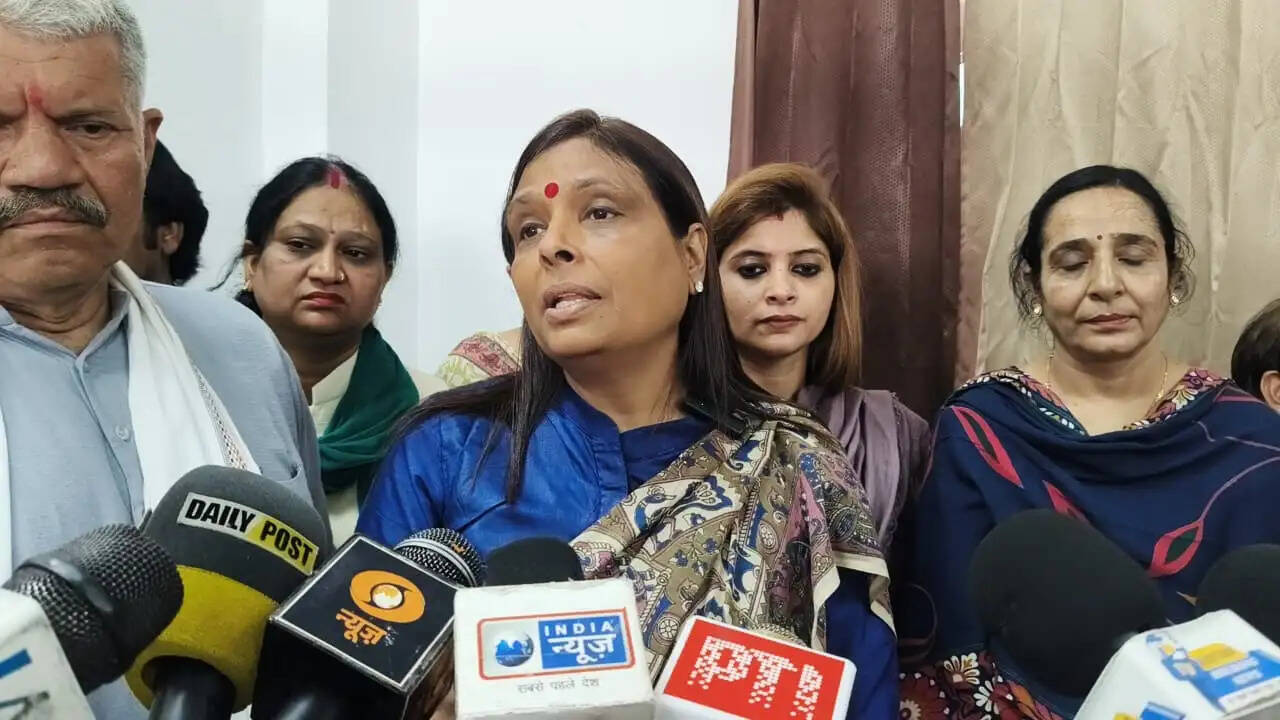 जींद : पीएम मोदी ने कश्मीर से कन्याकुमारी तक रेल जोडऩे का सपना साकार किया : डा. अर्चना गुप्ता