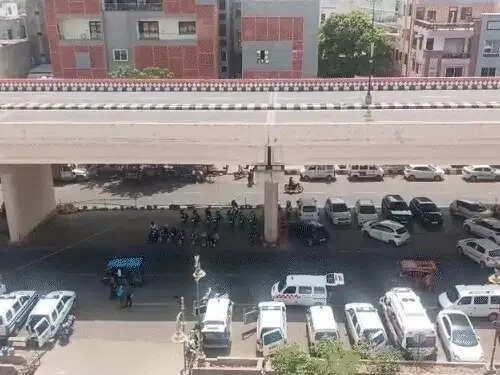 जेईई की तैयारी कर रही छात्रा ने फ्लाईओवर से लगाई छलांग, इलाज के दौरान मौत