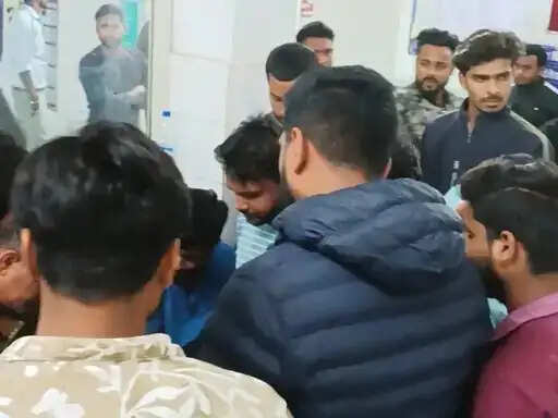 अनूपपुर: दो बाइकों सवारों की आमने-सामने की भिड़ंत, एक गंभीर घायल