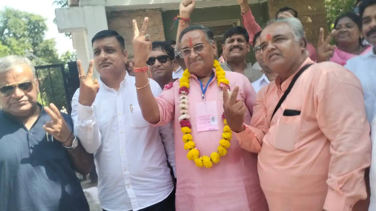जाेधपुर में प्रसन्नचंद मेहता नए महापौर, कांग्रेस के राजेंद्र सिंह सोलंकी को 6 वोटों से हराया