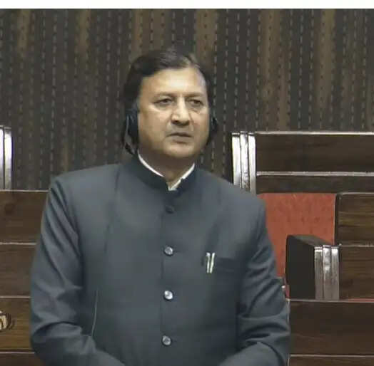 सुक्खू सरकार के तीन साल घोटालों के नाम रहे : सिकंदर कुमार
