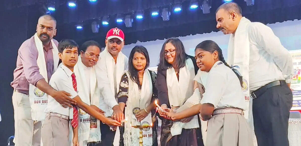 कटिहार के 91 स्कूलों में चला ‘सुरक्षित बचपन अभियान’, न्यायिक पदाधिकारियों ने बच्चों को सिखाए कानूनी सुरक्षा के गुर