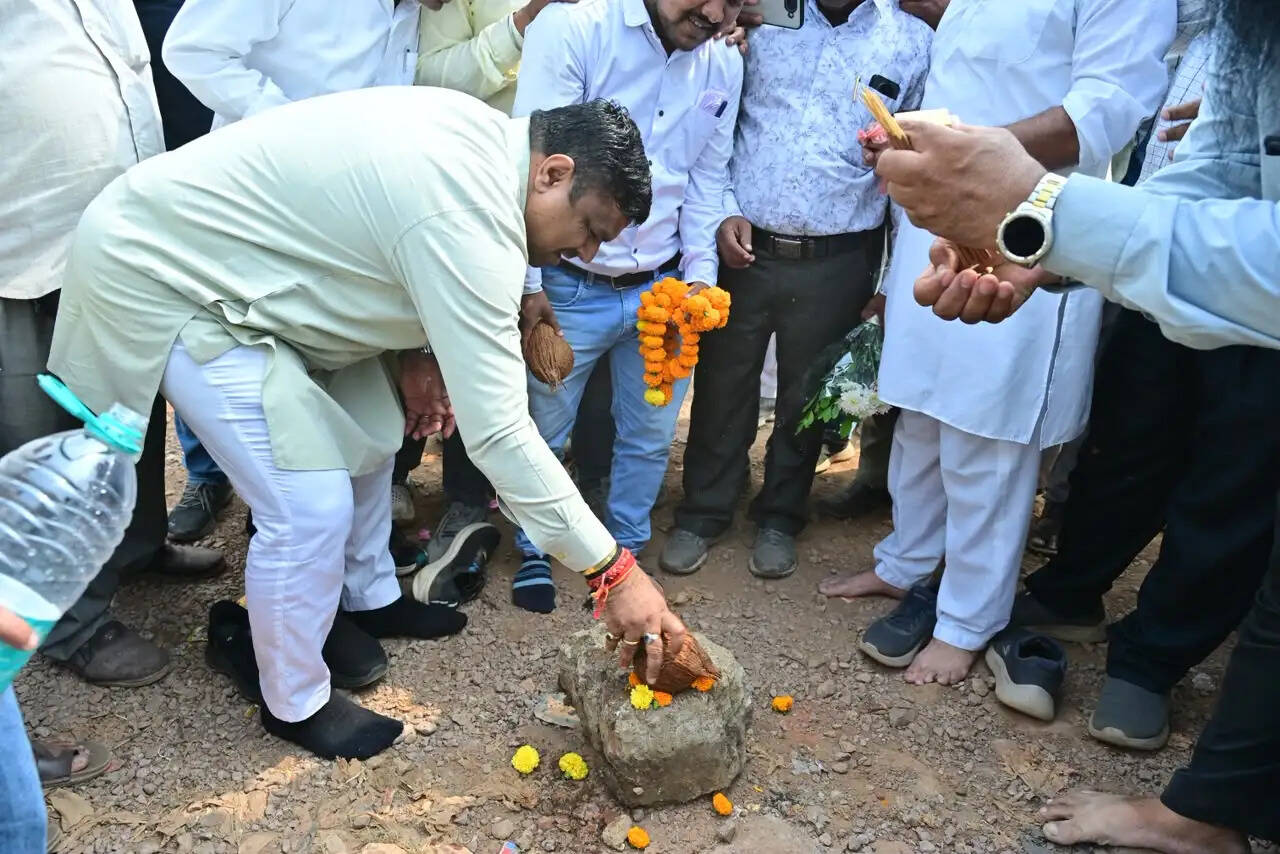 दुर्ग के ट्रांसपोर्ट नगर में 105.85 लाख रुपये की लागत से बनेगी सीसी रोड