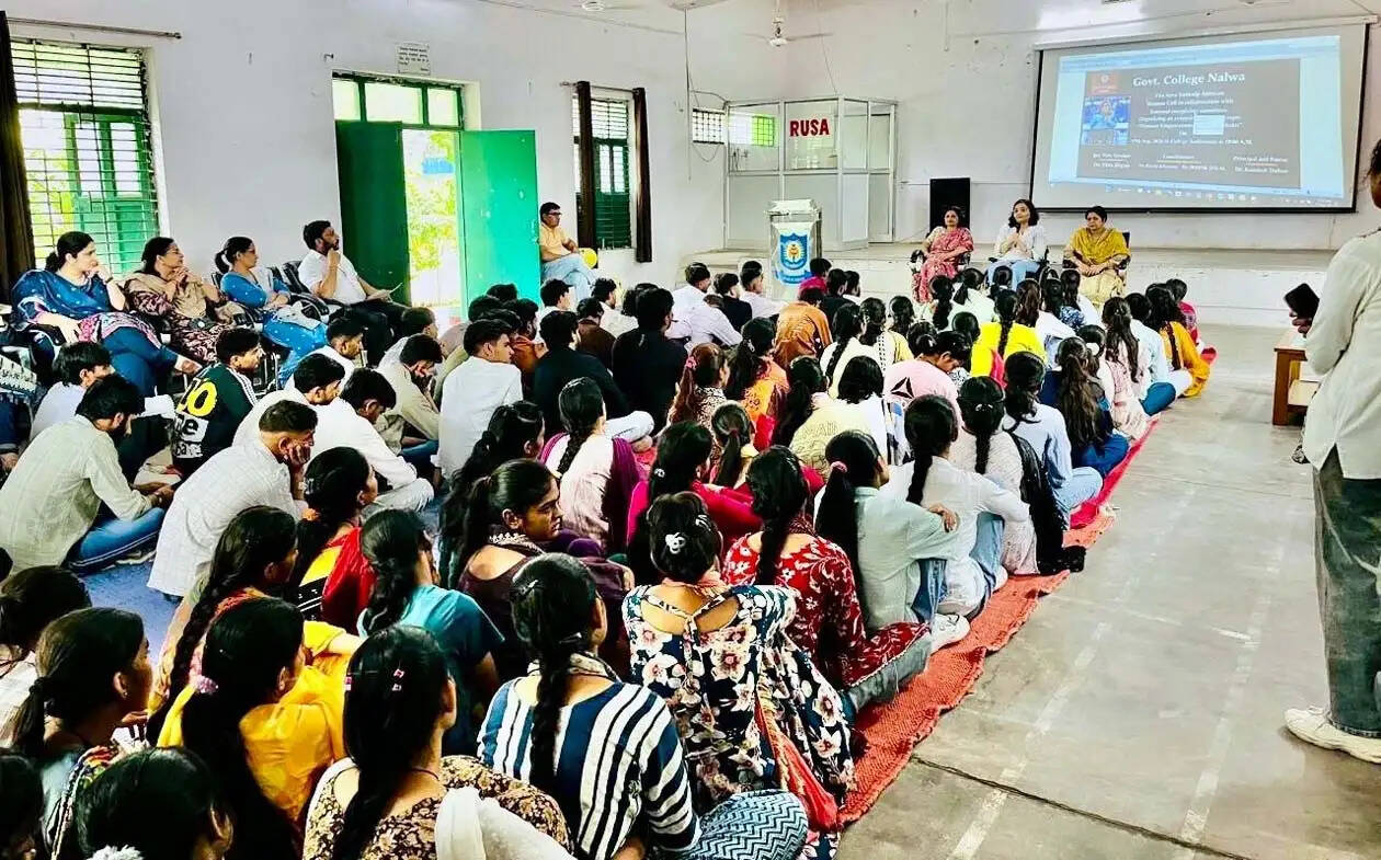 हिसार : आत्मनिर्भरता ही सफलता का मार्ग, दृढ़ इच्छाशक्ति से हर चुनौती पर पा सकते काबू : एकता भ्यान