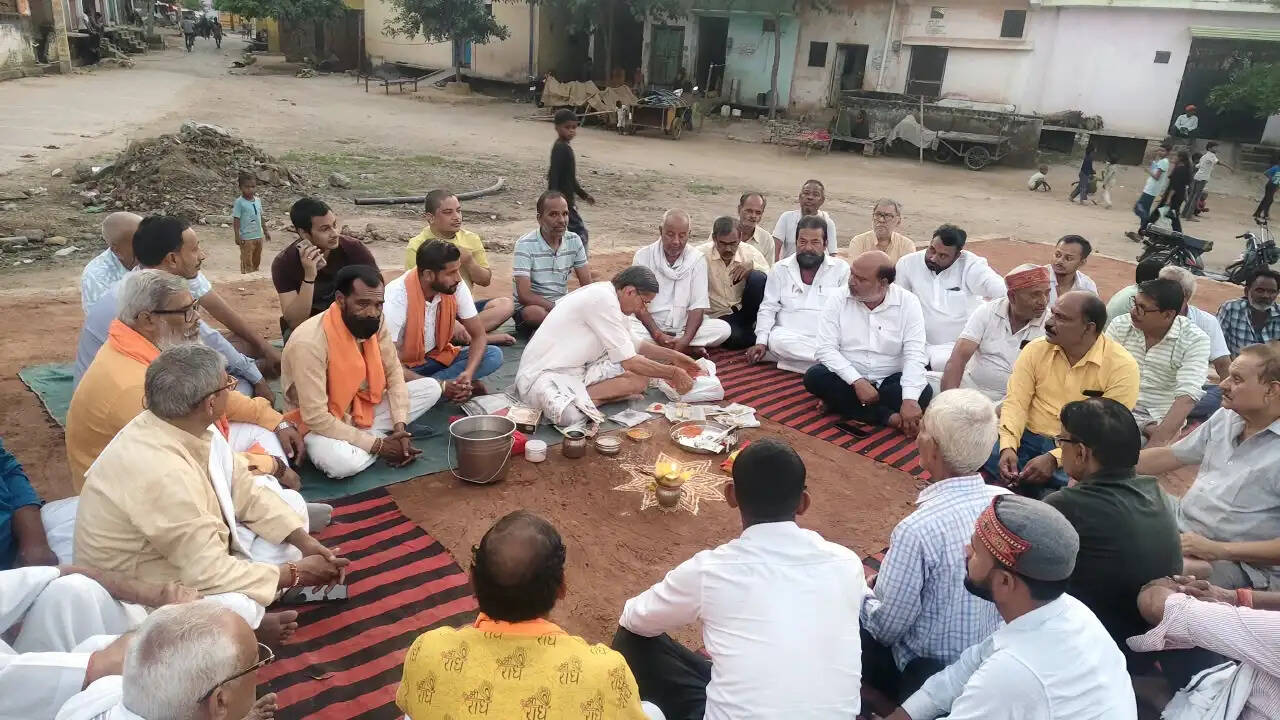 औरैया : 157वें ऐतिहासिक श्रीराम लीला महोत्सव के लिए हुआ हवन-पूजन