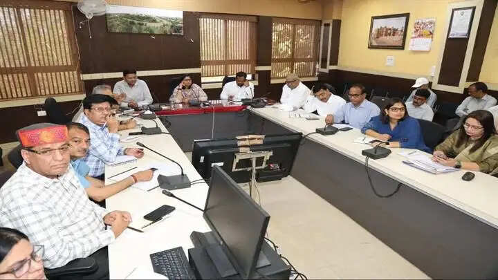 ग्वालियरः लाड़ली बहना सम्मेलन 13 मार्च को प्रस्तावित, कलेक्टर ने की तैयारियों की समीक्षा