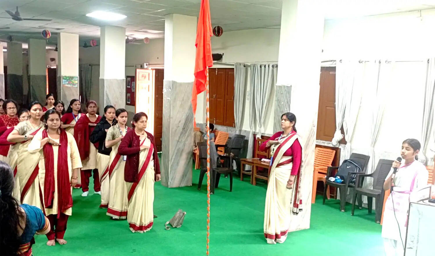 भगवा ध्वज त्याग, समर्पण और राष्ट्र सेवा की प्रेरणा देता है: प्रियंका