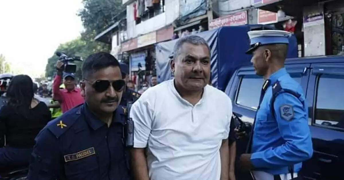 नेपाल निर्वाचन आयोग पर गंभीर आरोप लगाने के आरोप में दुर्गा प्रसाई गिरफ्तार