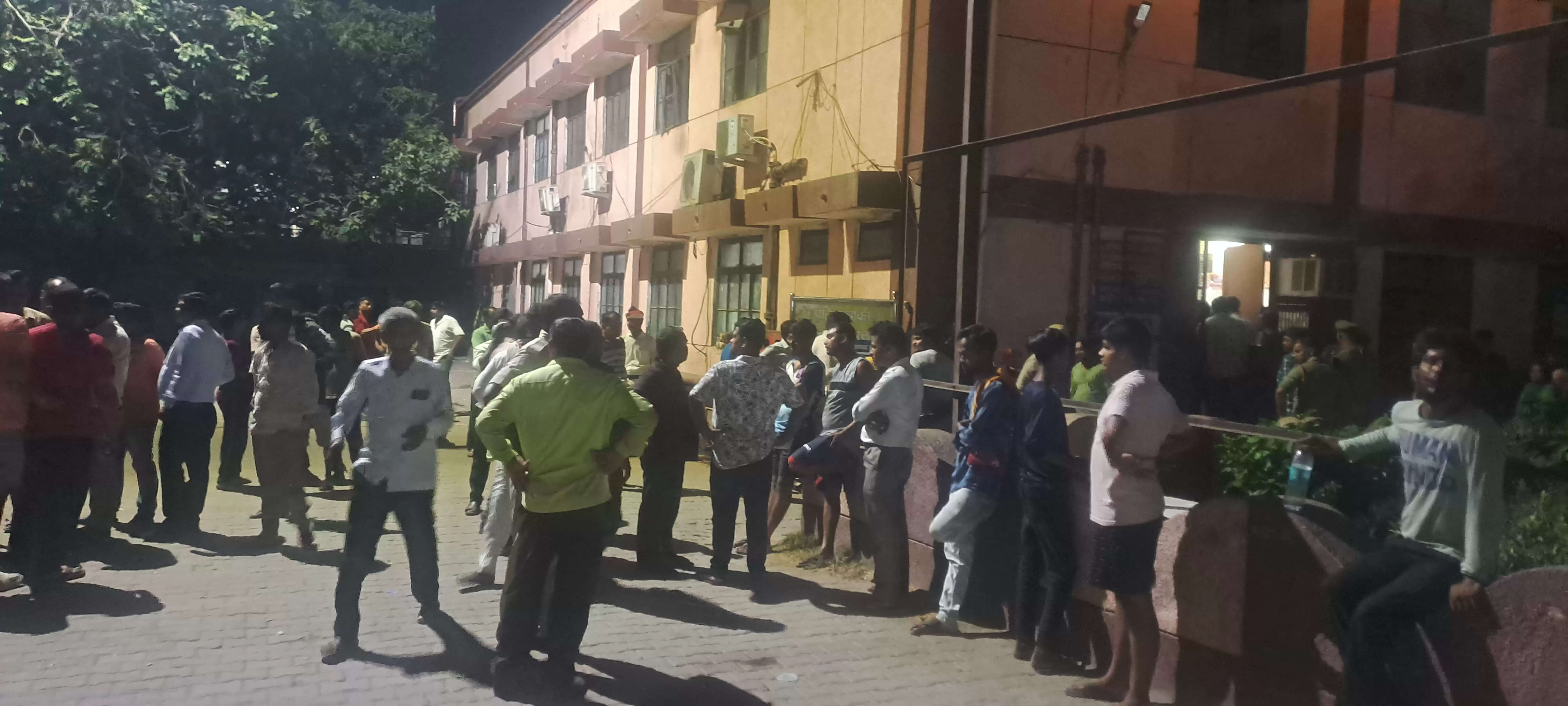 जिलाधिकारी के चालक की बेटी की गोली मारकर हत्या