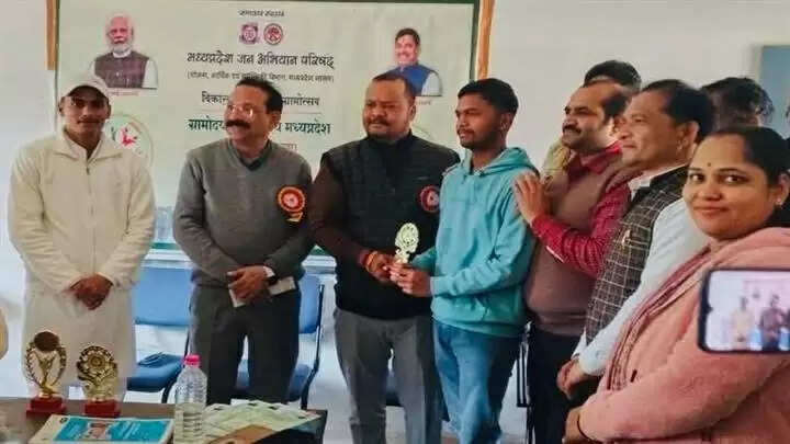 शहडोलः ग्रामोदय से अभ्युदय कार्यक्रम का ब्लॉक स्तरीय शुभारंभ, सामाजिक सहभागिता पर दिया गया जोर