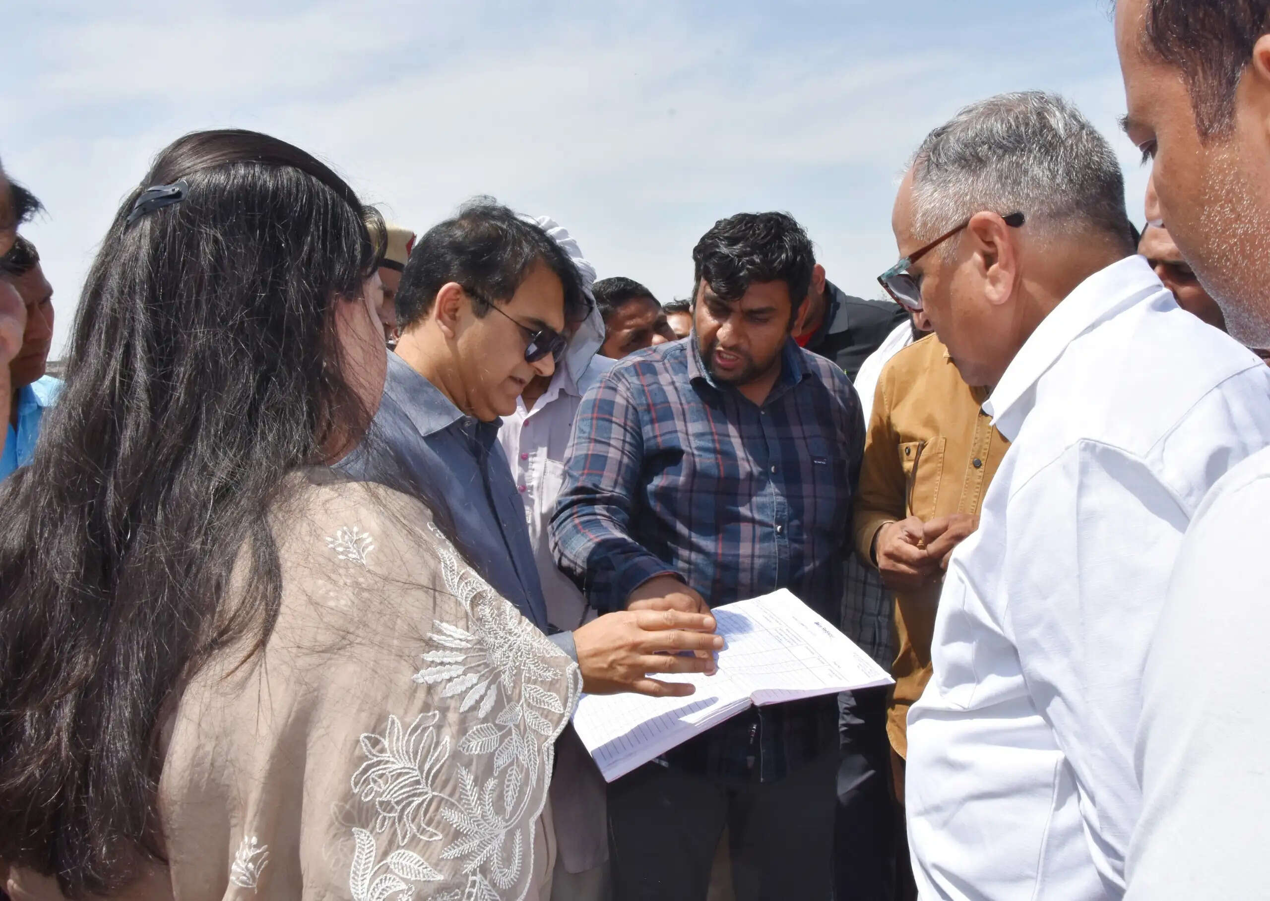 किसानों को नहीं होगी कोई परेशानी, 72 घंटे में होगा भुगतान: उपायुक्त