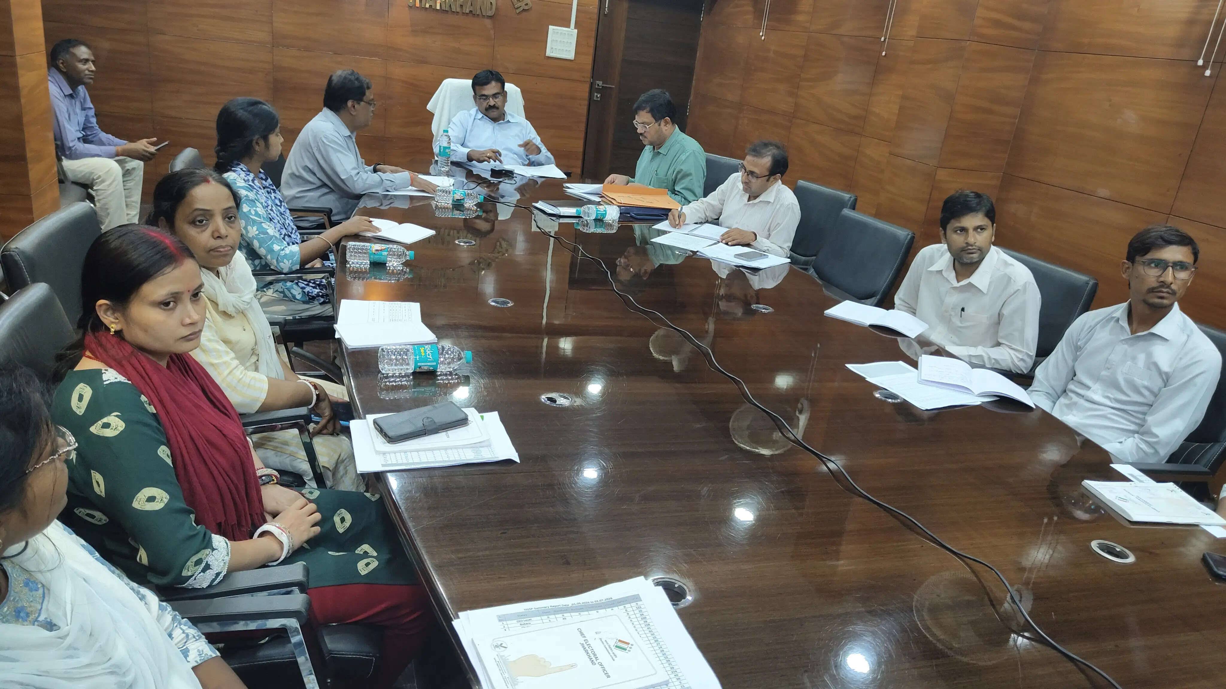 मतदाताओं से प्राप्त प्रत्येक समस्याओं का समय पर समाधान कराएं पदाधिकारी : के रवि कुमार