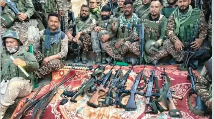मणिपुर के कांगपोकपी में तीन गिरफ्तार, रॉकेट लॉन्चर और स्वचालित राइफलें बरामद