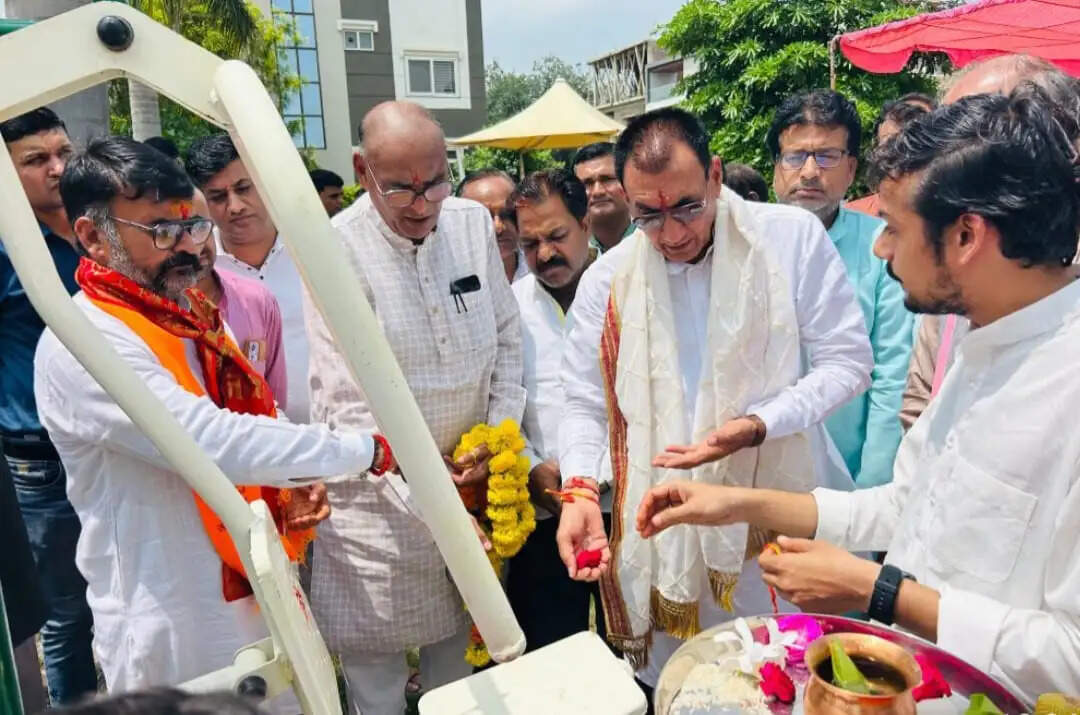 राजगढ़ः राज्यमंत्री पंवार ने आठ लाख की लागत की ओपन जिम का किया शुभारंभ