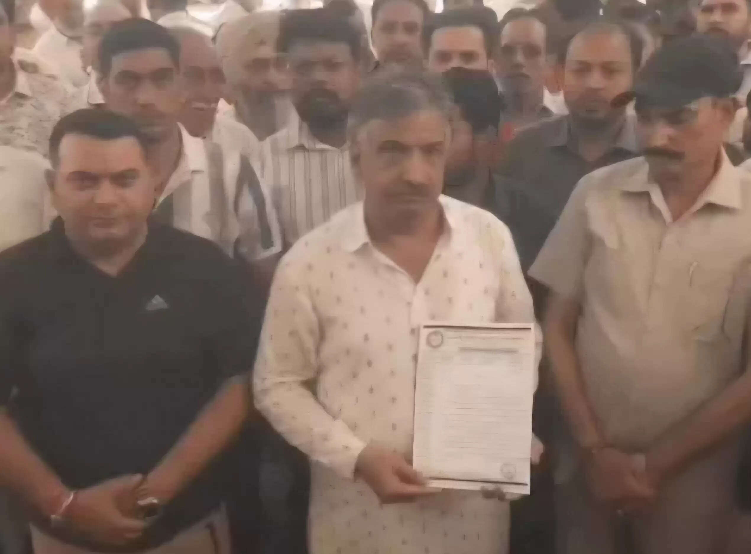 यमुनानगर:ज्वेलर्स काे पुलिस ने उठाया तो भड़के कारोबारी,कार्रवाई न हुई तो सौंपेंगे चाबियां