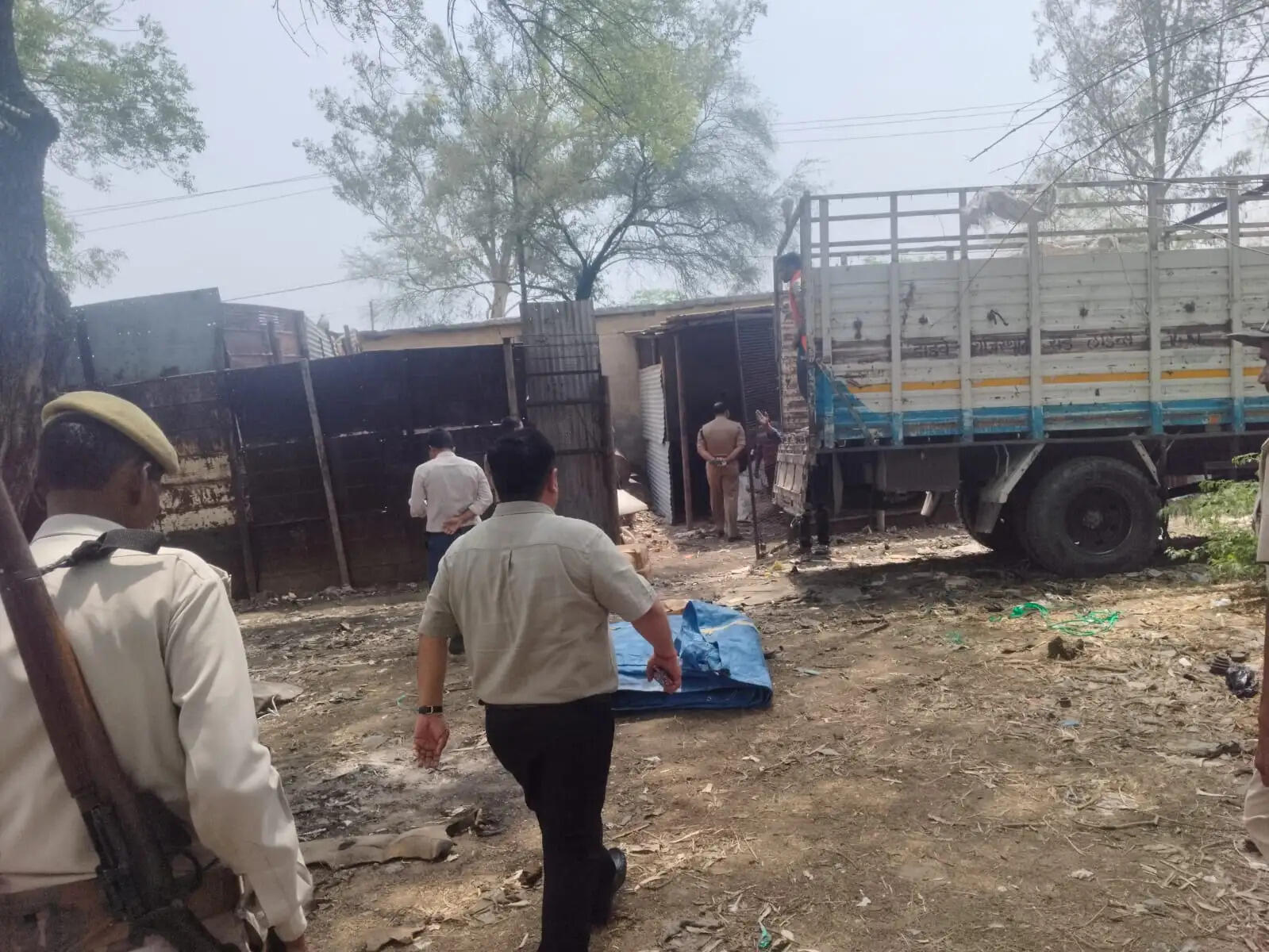 उपजिलाधिकारी ने हटवाया अवैध अतिक्रमण