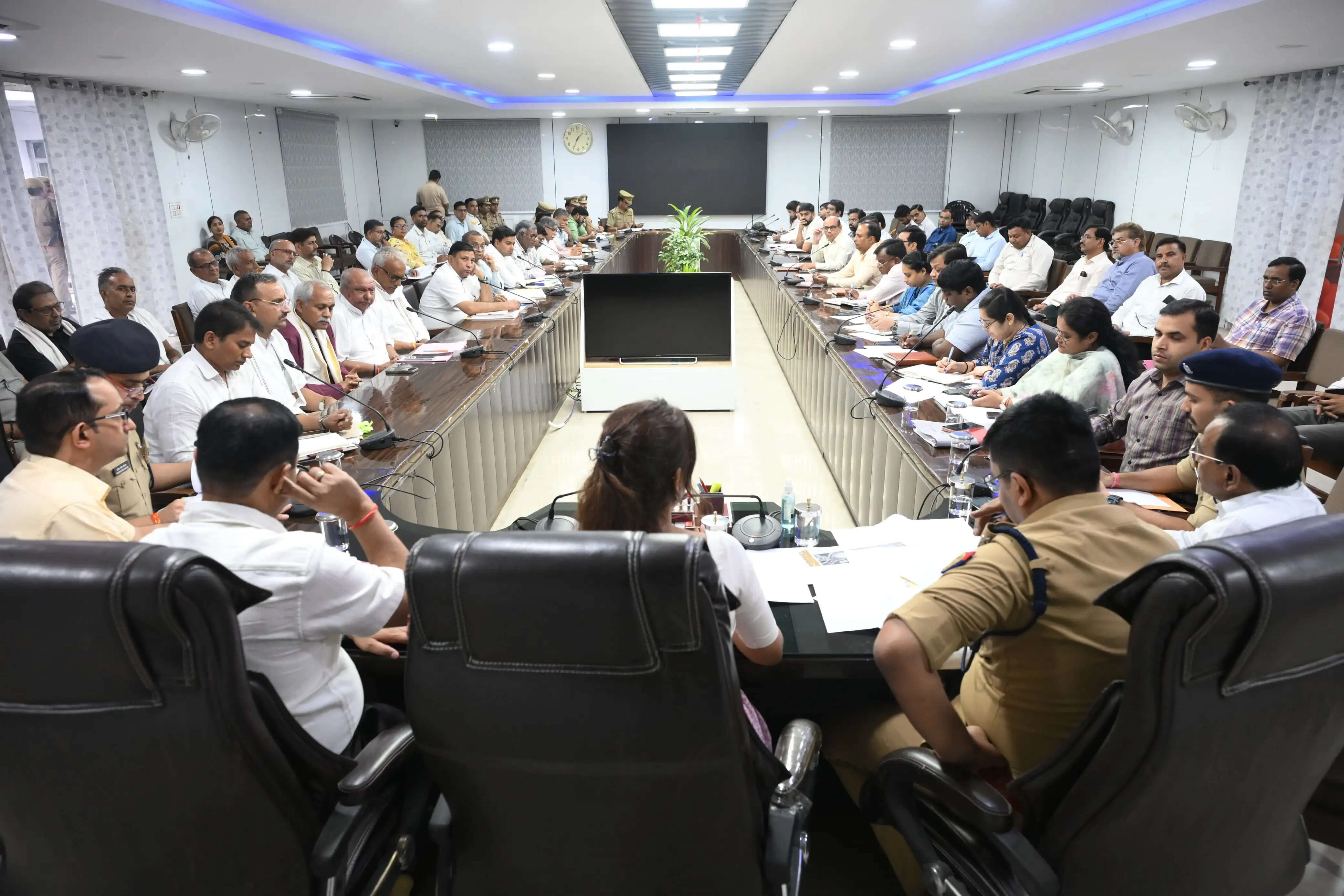 महाशिवरात्रि श्री परशुरामेश्वर कांवड़ मेला-2026 की तैयारियाें को लेकर बैठक