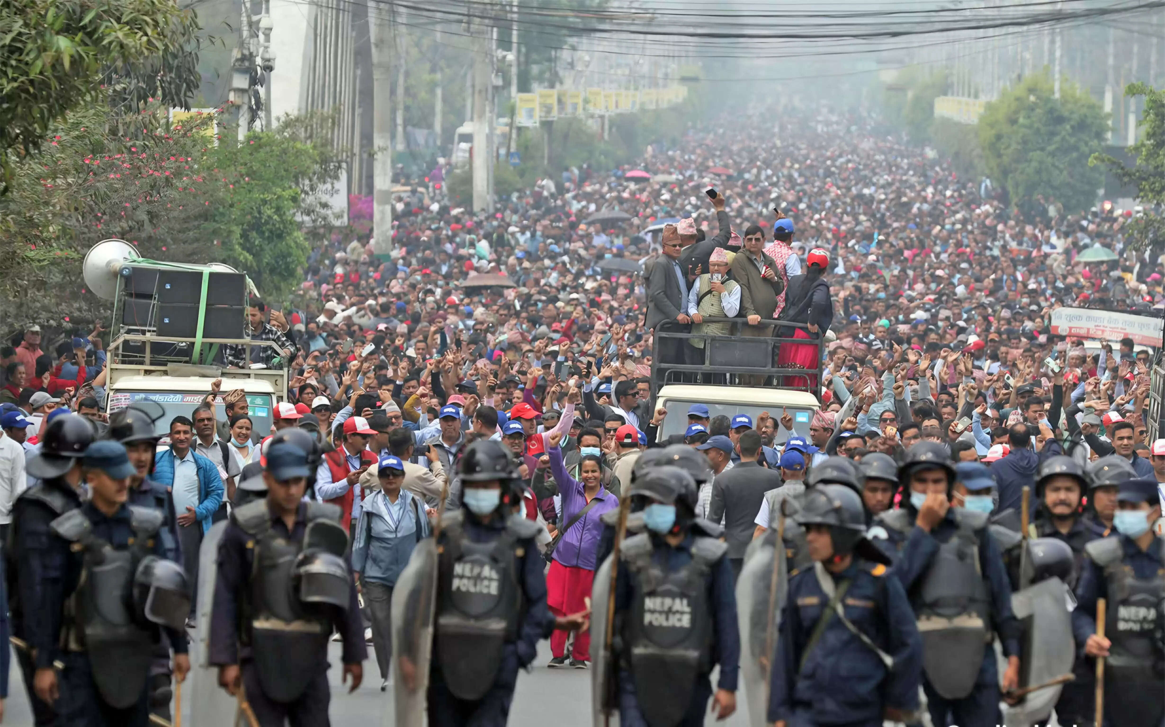 ओली सरकार के विरोध में आंदोलन तेज, काठमांडू में एक साथ 5 अलग-अलग विरोध प्रदर्शन