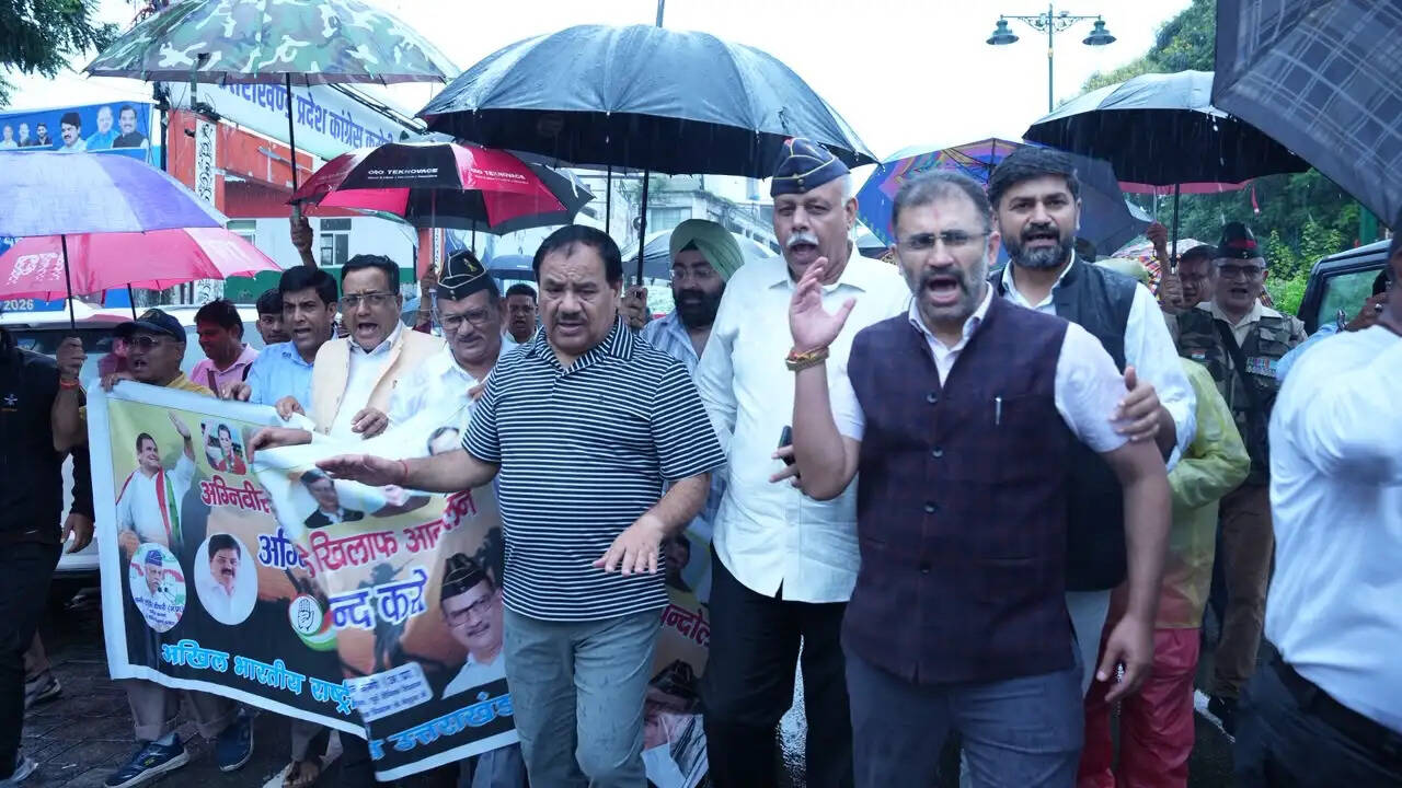 मुख्य निर्वाचन अधिकारी से मिला कांग्रेस प्रतिनिधिमंडल, फॉर्म-सात के संबंध में ज्ञापन सौंपा