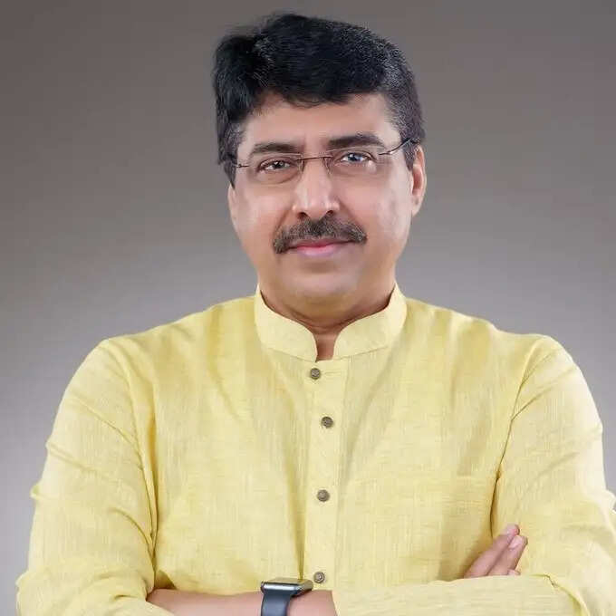 दीपक म्हस्के और सांसद रूप कुमारी चौधरी को मुख्यमंत्री ने दी बधाई