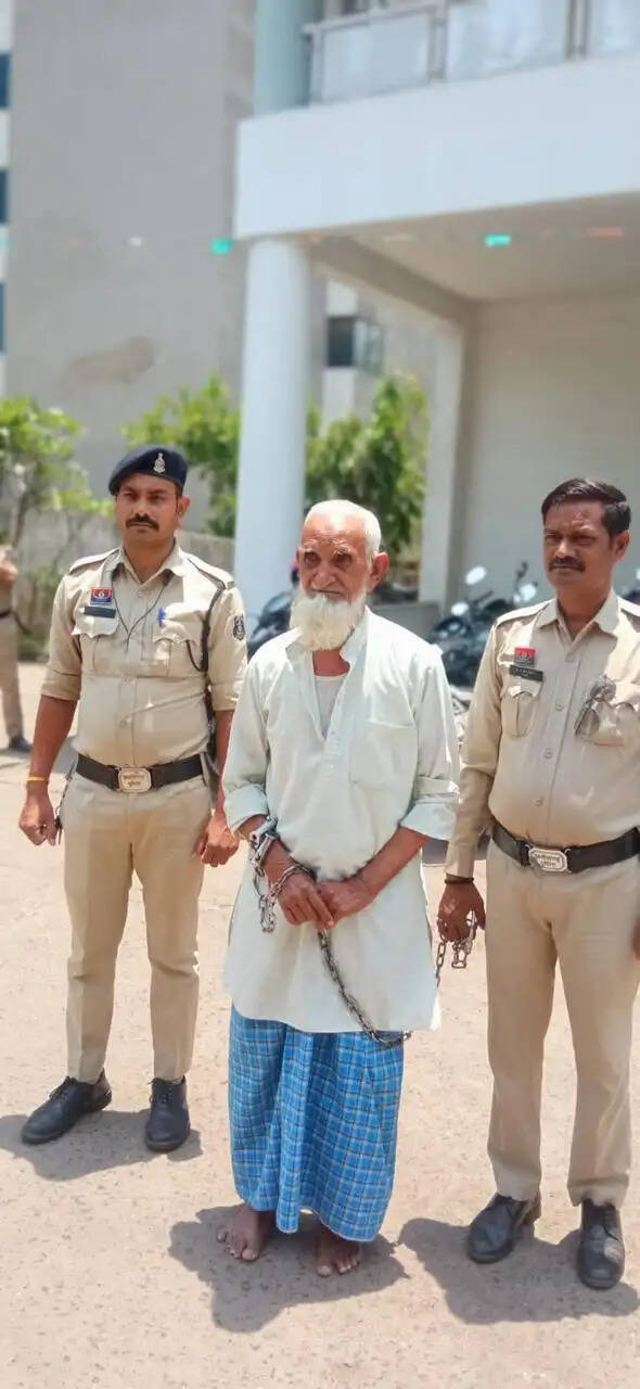 पशु क्रूरता व अनाचार के मामले में एक आरोपित गिरफ्तार