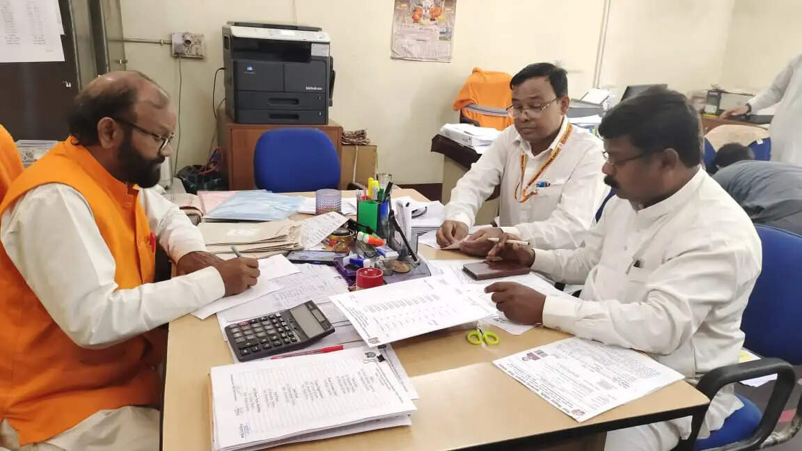 रामगढ़ में आचार्य चयन परीक्षा शांतिपूर्ण संपन्न