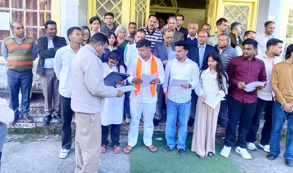 कुमाऊं विश्वविद्यालय छात्र महासंघ चुनाव में यतिन पांडे अध्यक्ष निर्वाचित