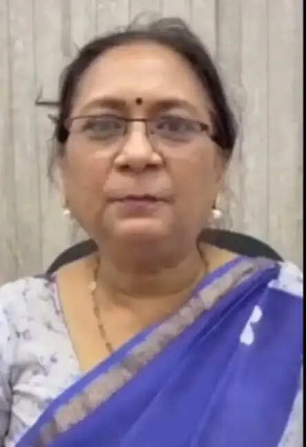 मृत कर्मचारी के खाते में नौ माह तक जाता रहा वेतन, प्रभारी सीएचएमओ निलंबित