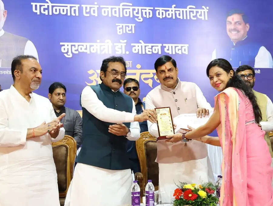 अब प्रत्येक शुक्रवार को दौरे पर रहेंगे अधिकारी : मुख्यमंत्री डॉ. यादव