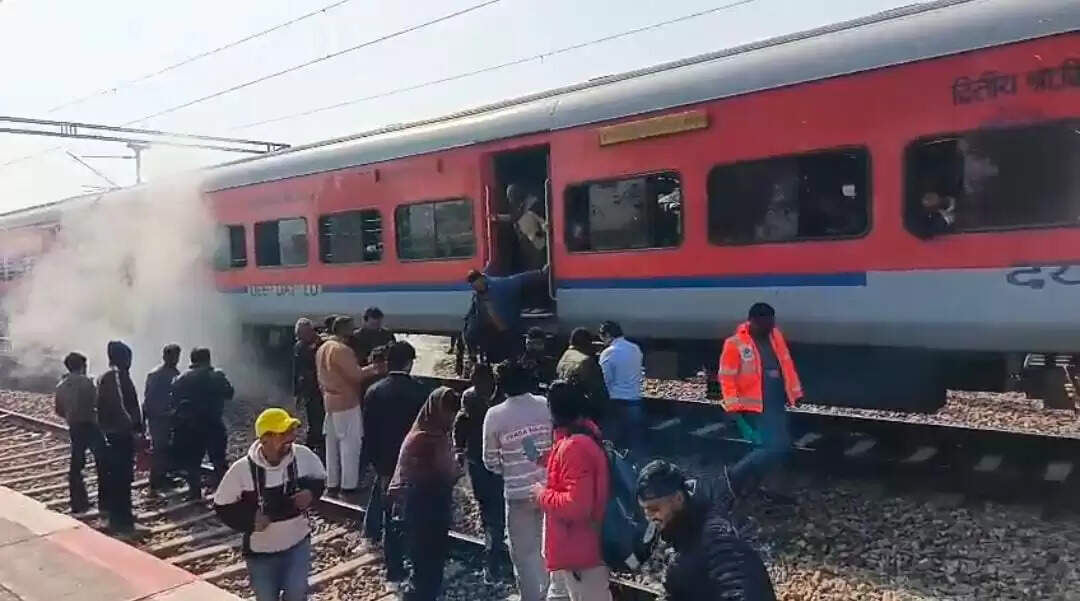 श्रीगंगानगर-बठिंडा इंटरसिटी एक्सप्रेस के कोच से निकला धुआं,जुलाना में राेकी