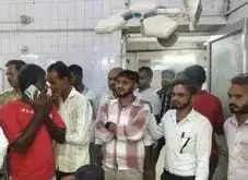 ट्रैक्टर की टक्कर से मां-बेटे समेत तीन की मौत