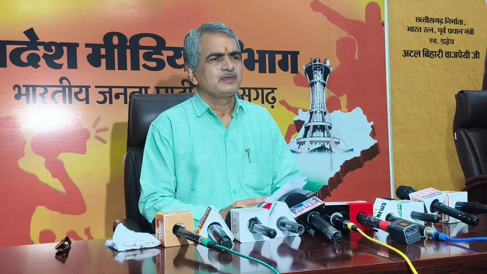 घोटालों को छिपाने और अपराधियों को बचाने कांग्रेस कर रही आंदोलन : भाजपा