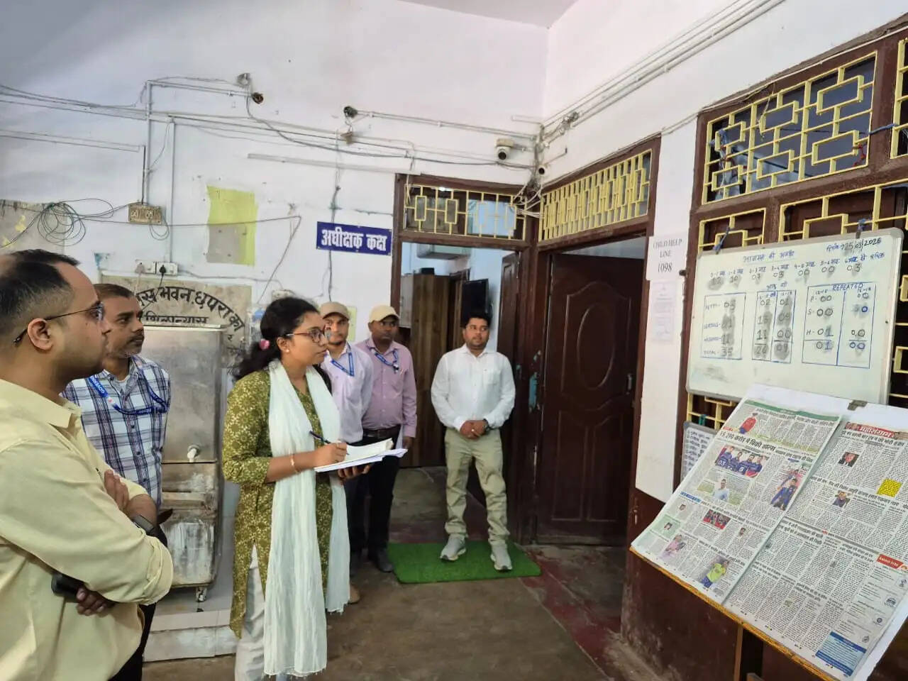 जिलाधिकारी ने किया बाल सुधार गृह का औचक निरीक्षण