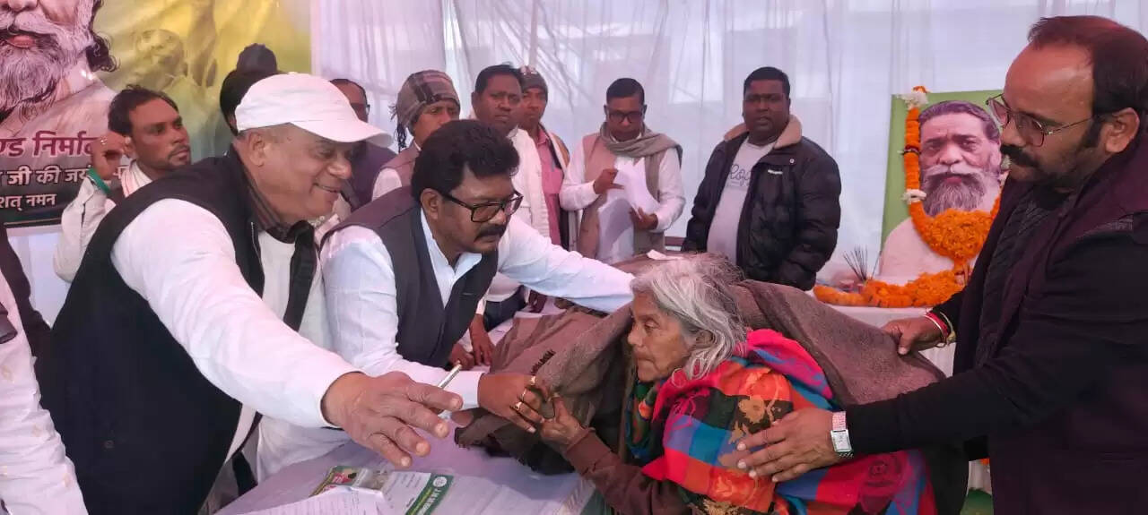 झामुमो ने मनाई दिशोम गुरु शिबू सोरेन की जयंती