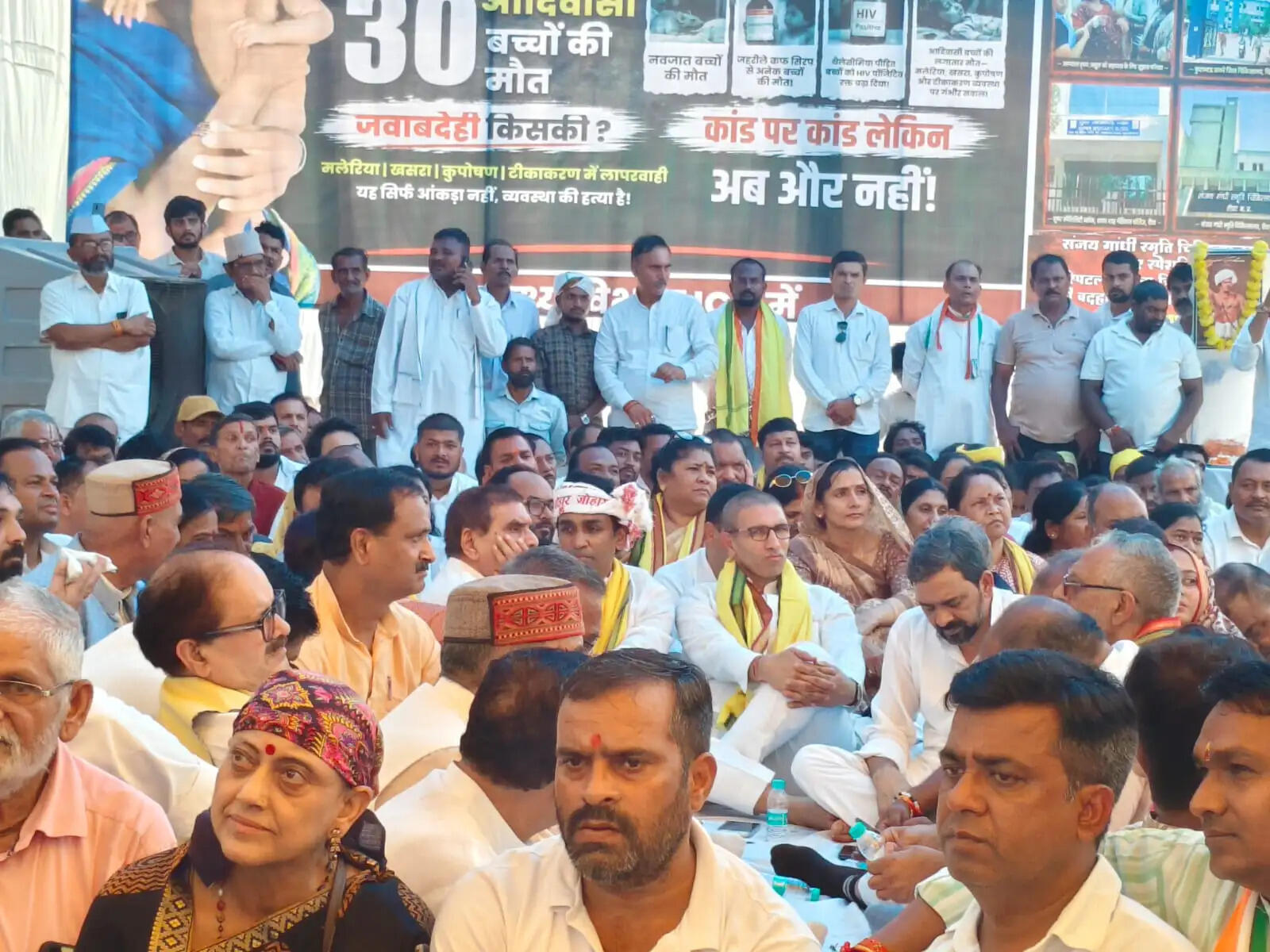 रीवा:&nbsp;कल्पना मिश्रा माैत&nbsp;मामले&nbsp;में पिता की भूख हड़ताल 10वें दिन भी जारी, स्वास्थ्य बिगड़ा, कांग्रेस के धरने में पहुंचे जीतू पटवारी