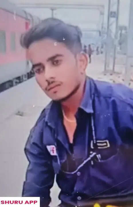 कूड़ा घर में फंदे पर लटका मिला युवक का शव